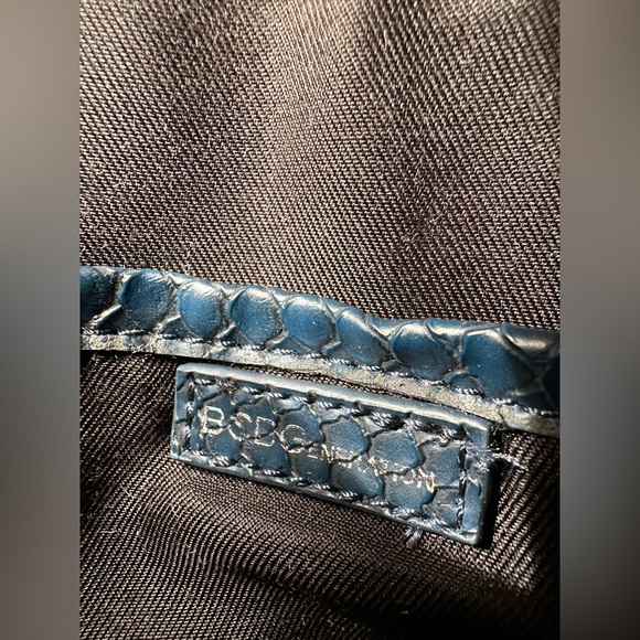 BCBGeneration navy crossbody bag - Picture 9 of 11